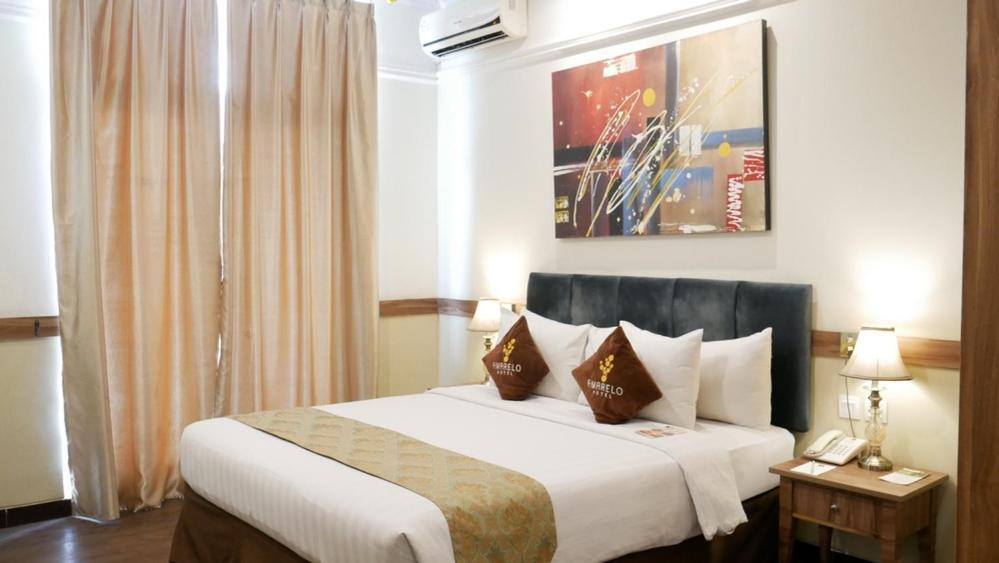 Amarelo Hotel Solo Екстериор снимка