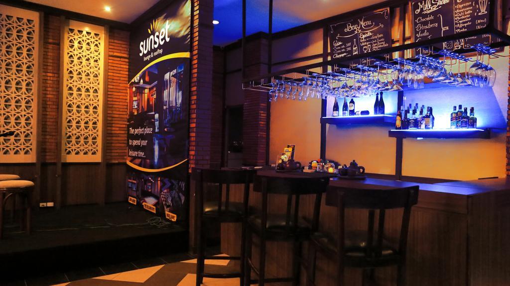 Amarelo Hotel Solo Екстериор снимка