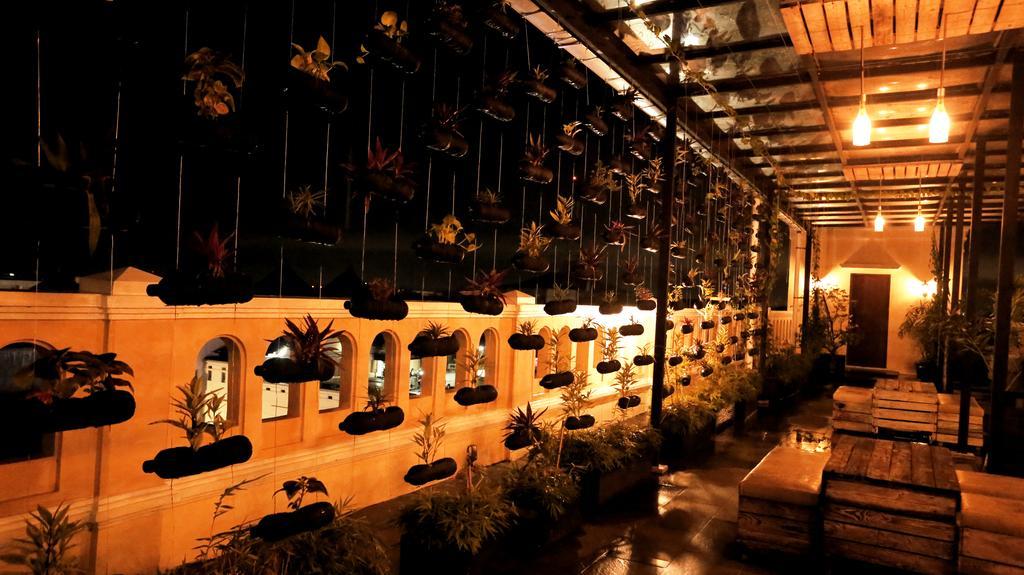 Amarelo Hotel Solo Екстериор снимка