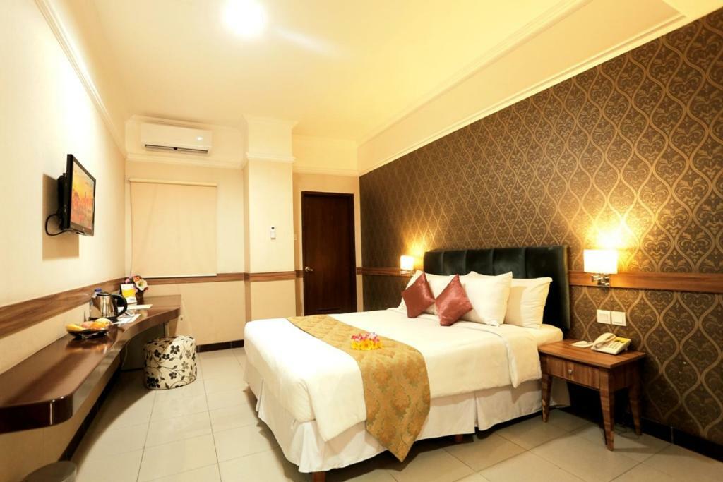 Amarelo Hotel Solo Екстериор снимка