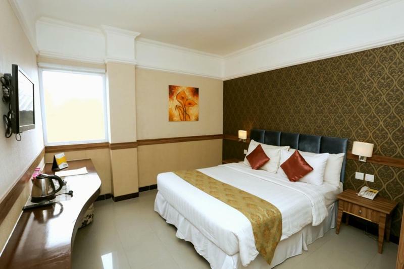 Amarelo Hotel Solo Екстериор снимка