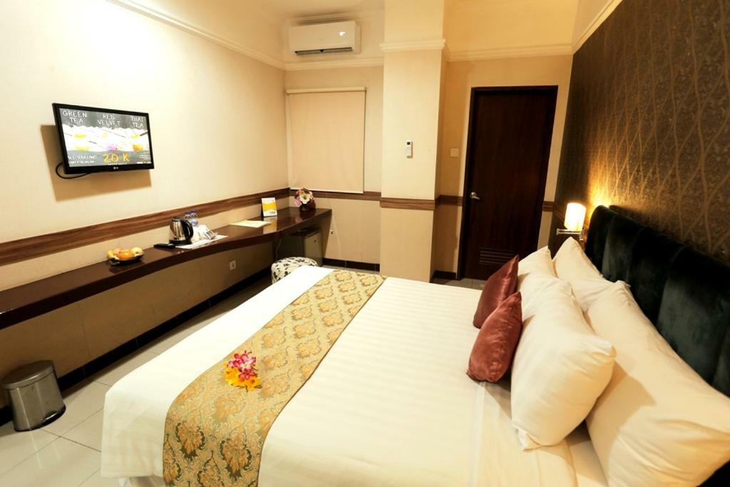 Amarelo Hotel Solo Екстериор снимка
